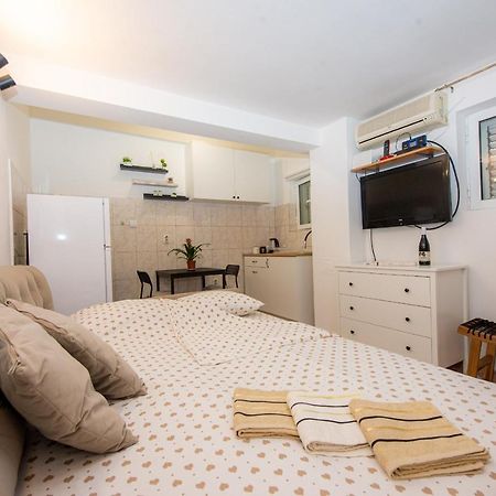 Studio Apartment Silva Kotor Eksteriør bilde