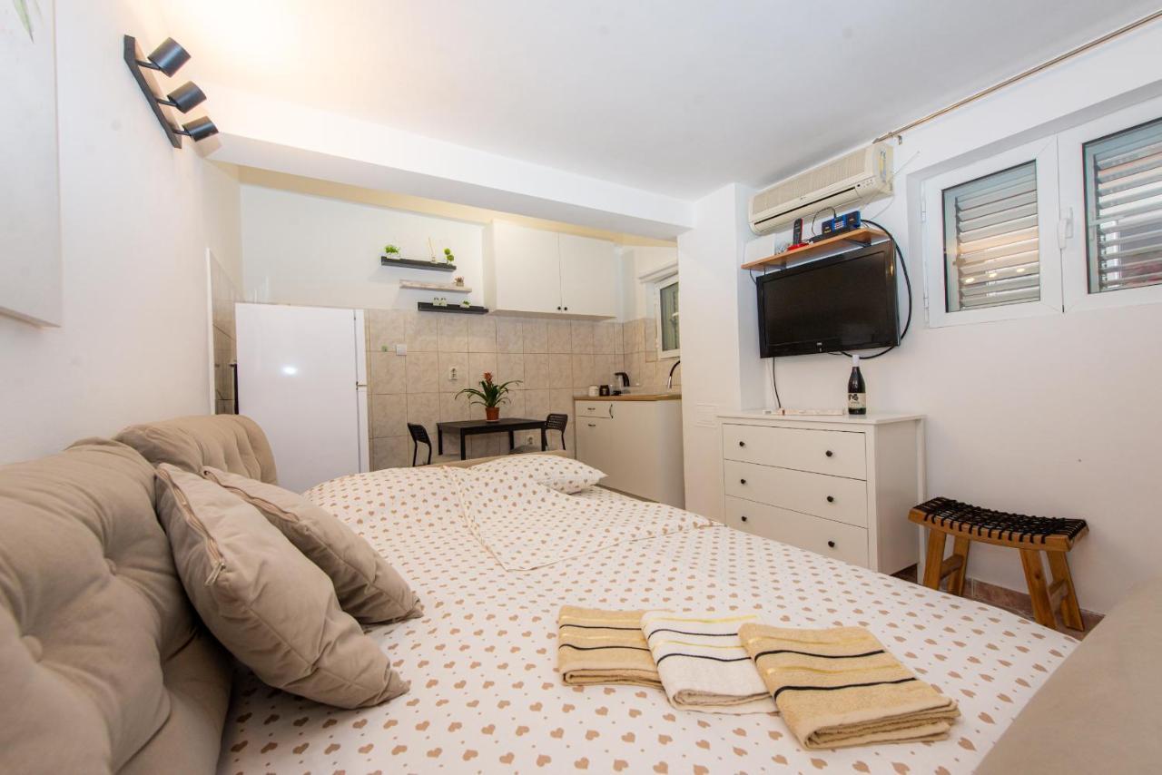 Studio Apartment Silva Kotor Eksteriør bilde